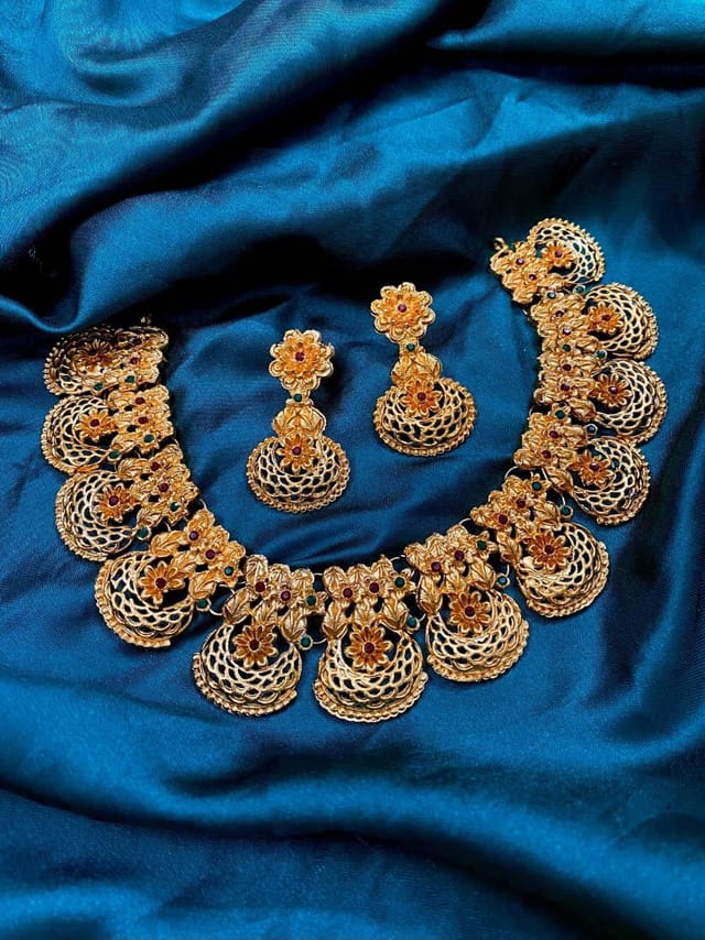 অ্যান্টিক গোল্ড প্লেটেড ফ্লোরাল নকশা নেকলেস ও দুল সেট_img_0