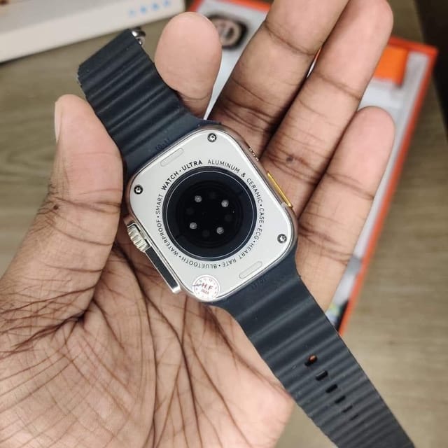 Y80 Ultra Smart Watch (8+1 Belt Combo)_img_3