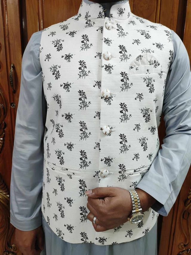 মোটা সুতি কাপড়ের উপর সাদা প্রিন্ট_img_1